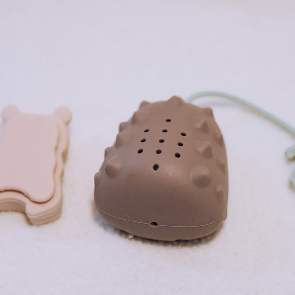 Starbucks Acorn Glass Mug with Hedgehog Tea Strainer - Picture 4 of 7